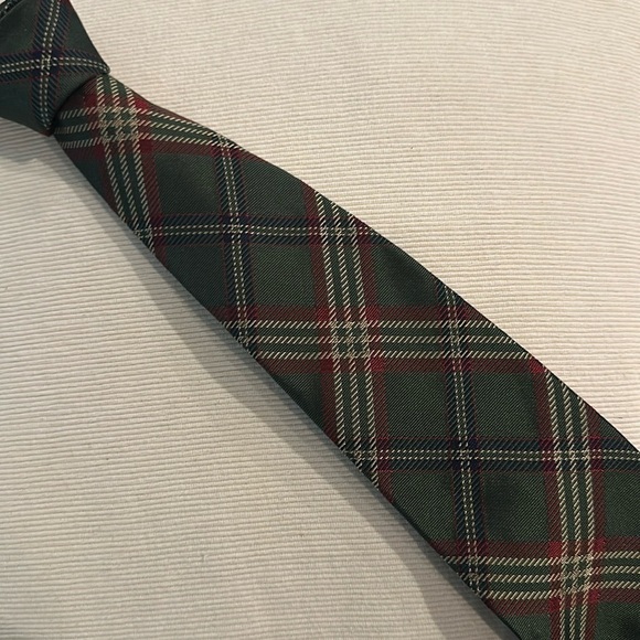 Brooks Brothers Plaid Holiday Silk Tie - Picture 6 of 9